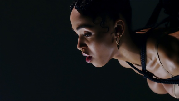 Pendulum - FKA Twigs