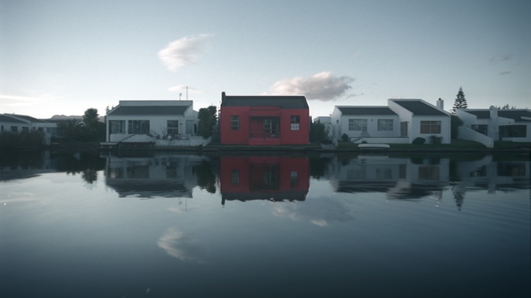 abbey-red-cube-02 - 