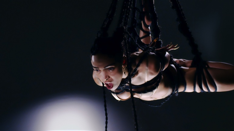 FKA Twigs - #Pendulum - Pendulum